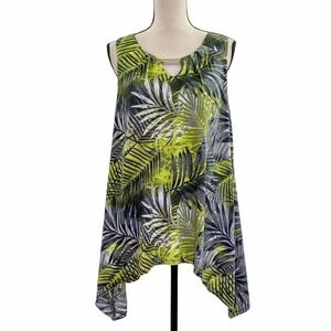 ABSOLUTELY Famous Palm Tree Sharkbite Blouse